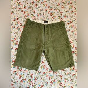 Levi’s army shorts, size 31